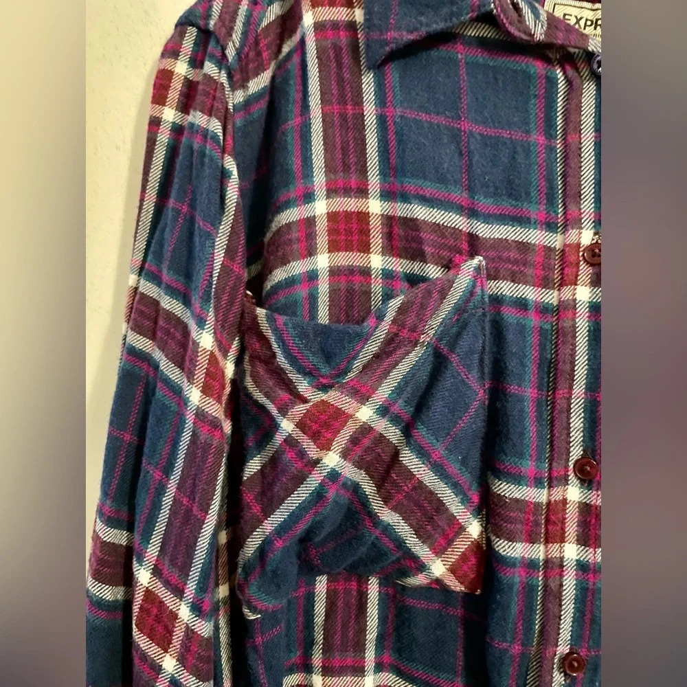 Express Boyfriend Flannel Shirt Blue Pink Double Front Patch Pocket Size Medium - Picture 3 of 11